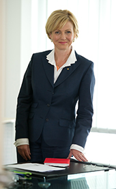 Dr. Monika Sebold-Bender 