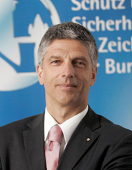 Dr. Armin Zitzmann 
