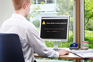 AXA_Cyber-Hacker 
