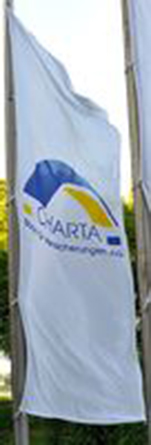 CHARTA_Fahne
