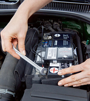 ÖFFENTLICHE_Autobatterie
